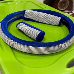 Blue sparkly steering wheel cover plus more